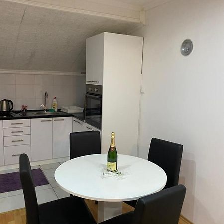 Apartmani Petra Novi Sad Exteriör bild
