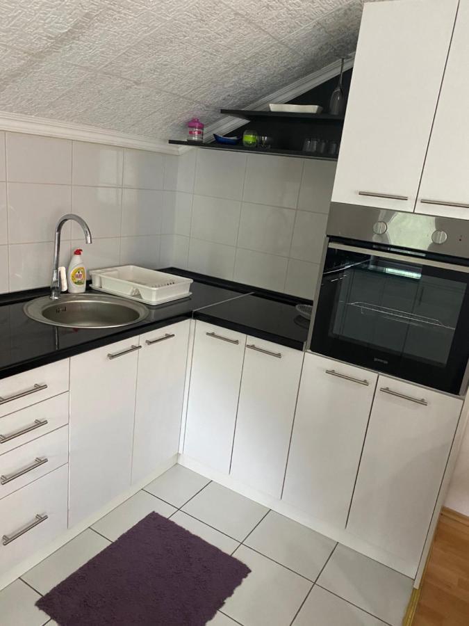 Apartmani Petra Novi Sad Exteriör bild