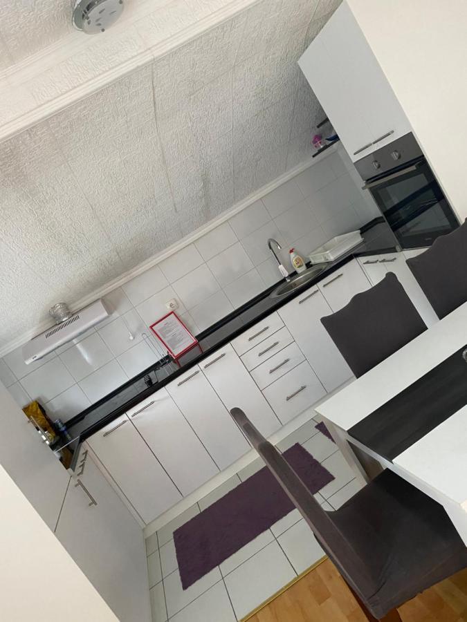 Apartmani Petra Novi Sad Exteriör bild