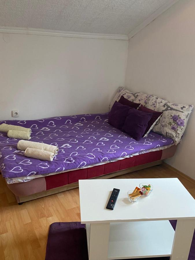Apartmani Petra Novi Sad Exteriör bild