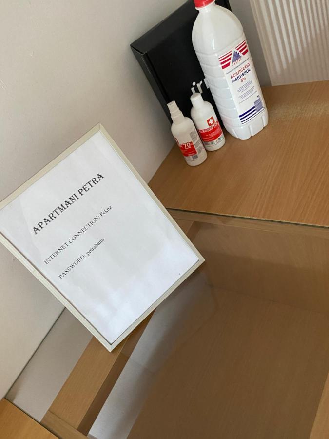 Apartmani Petra Novi Sad Exteriör bild